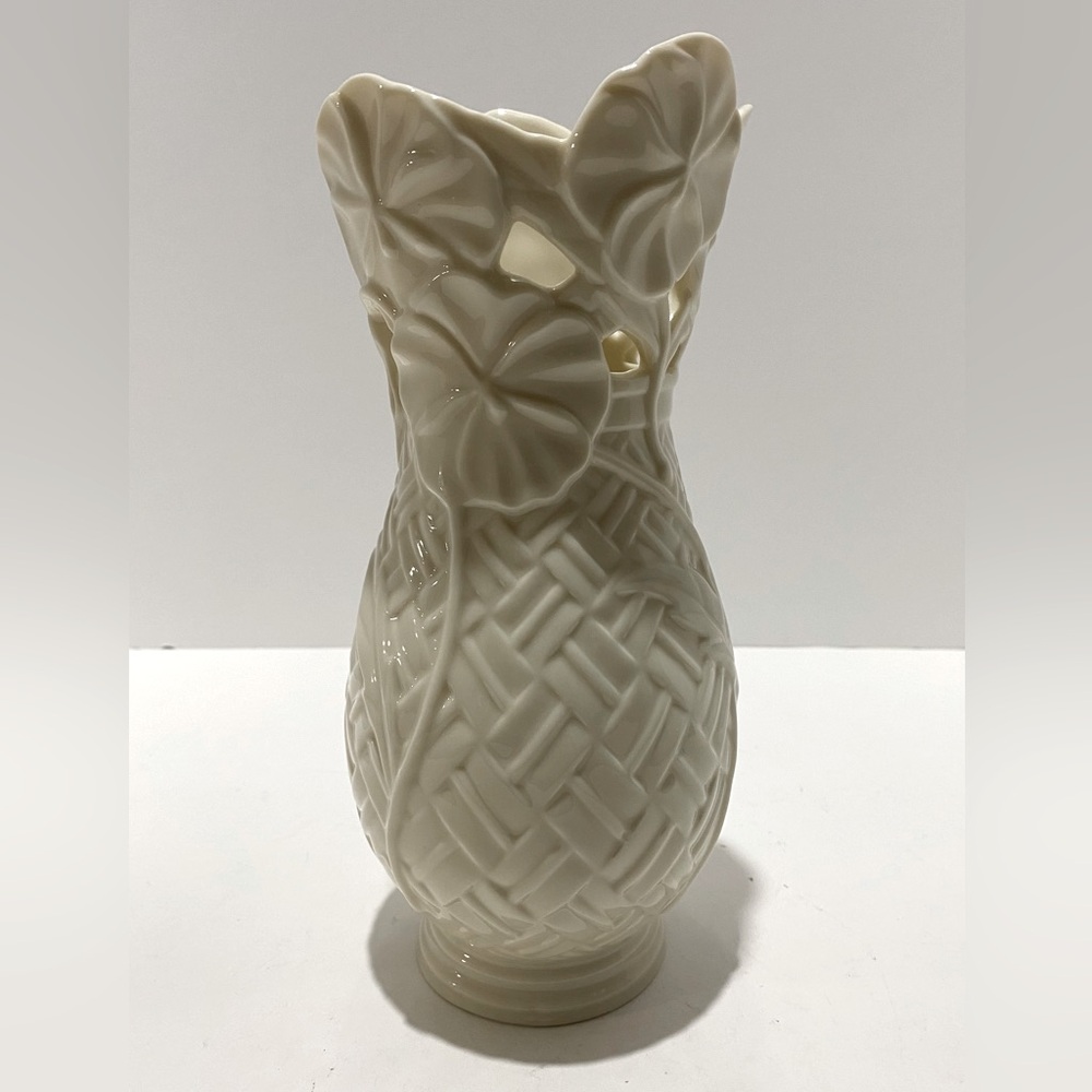 Lenox Basket of Flowers Medium Pansy Vase Ivory w/ Basketweave Design 9" Retired - Picture 3 of 8